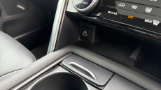 Land Rover Discovery 3.0 D300 R-Dynamic SE 5dr Auto Diesel Station Wagon